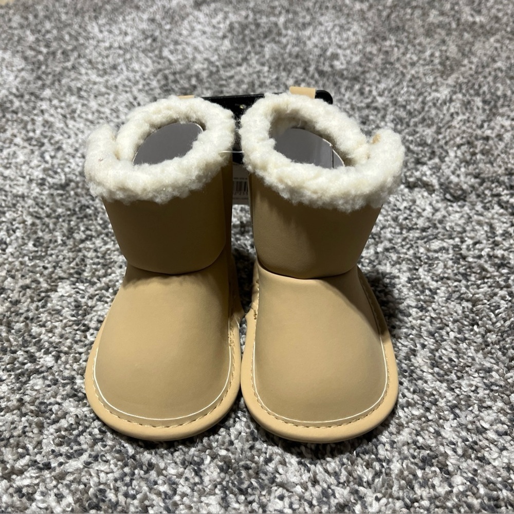 Carter's Child of Mine Baby Girl Tan Faux Fur Boots, Size 3-6 Months